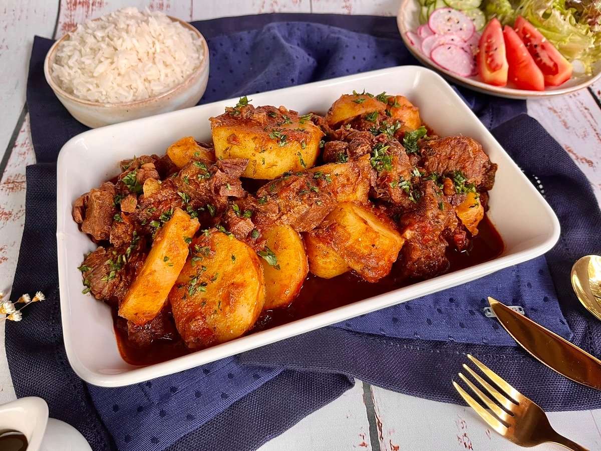 CARNE DE PANELA ORANGES ALIMENTOS COM BATATA