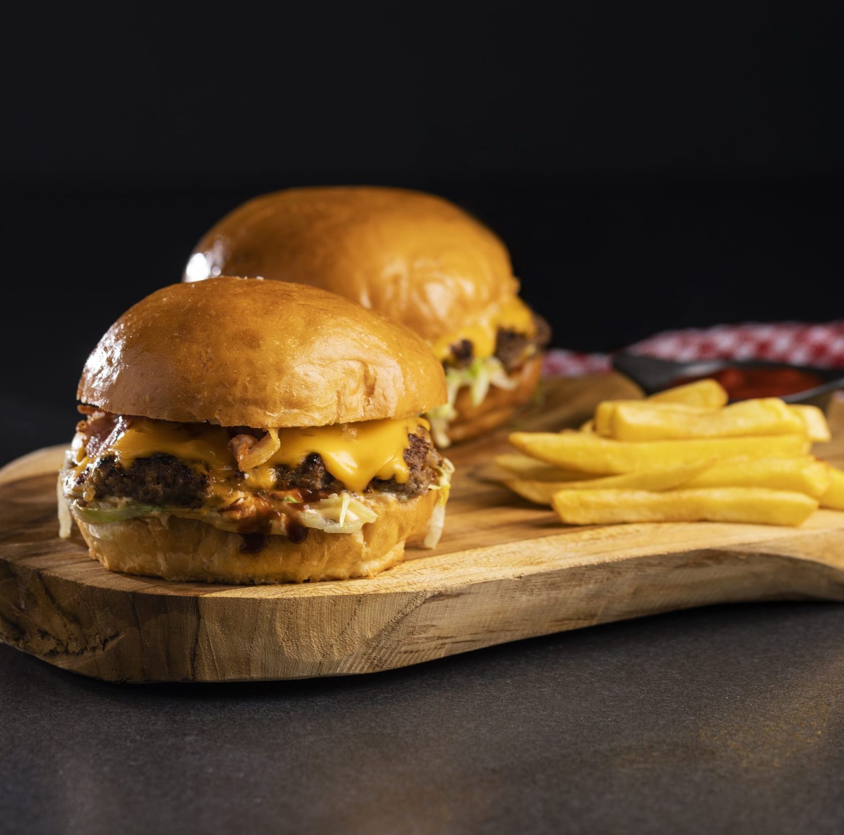 CHEESEBURGUER ORANGES ALIMENTOS